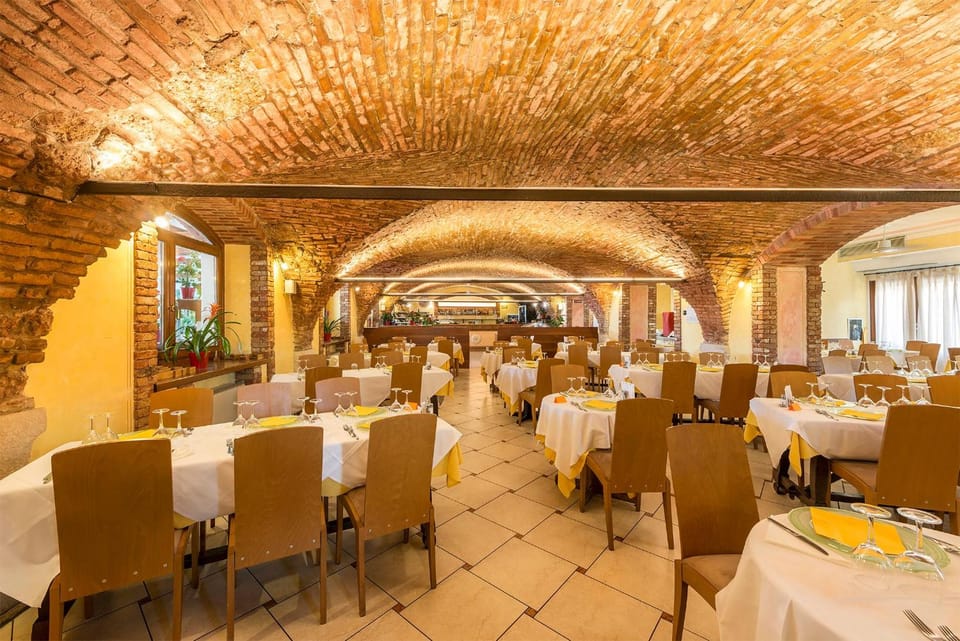 Regina del Garda Suite Hotel in Lake Garda
