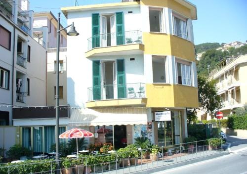 Affittacamere Montecarlo Hotel in Laigueglia