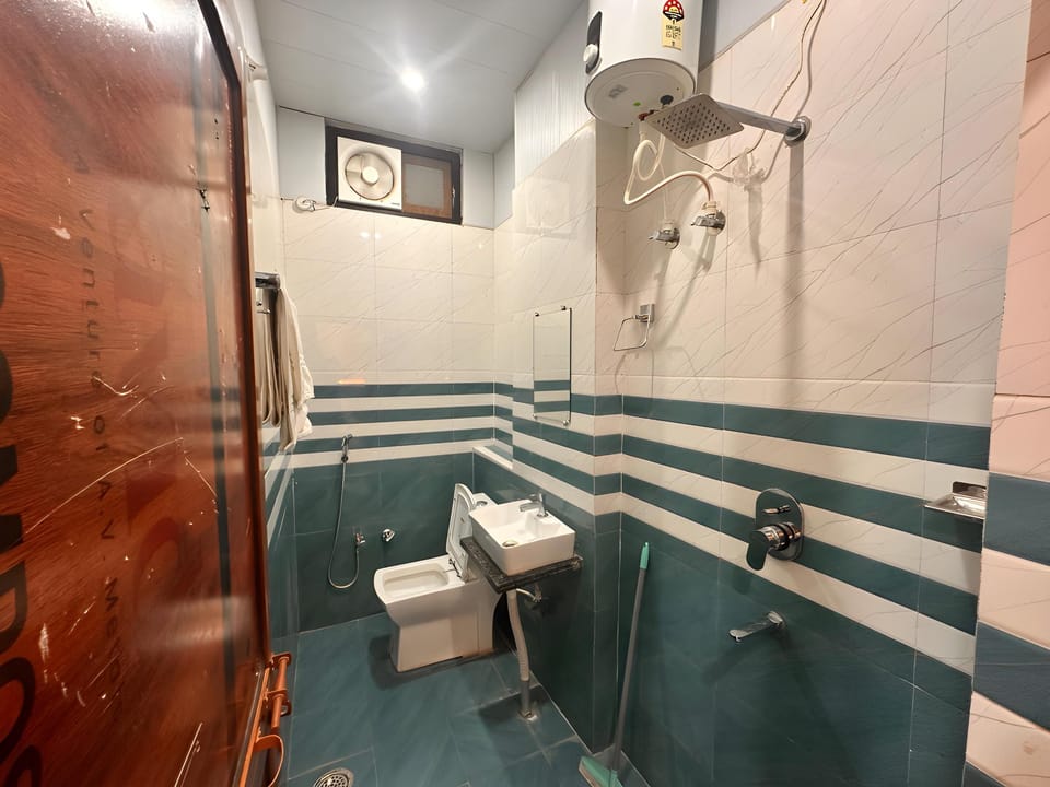 Hotel Shri Chandrawala Hotel in Uttar Pradesh