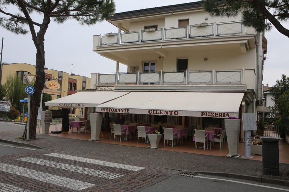 Champagne Rooms Hotel in Sirmione