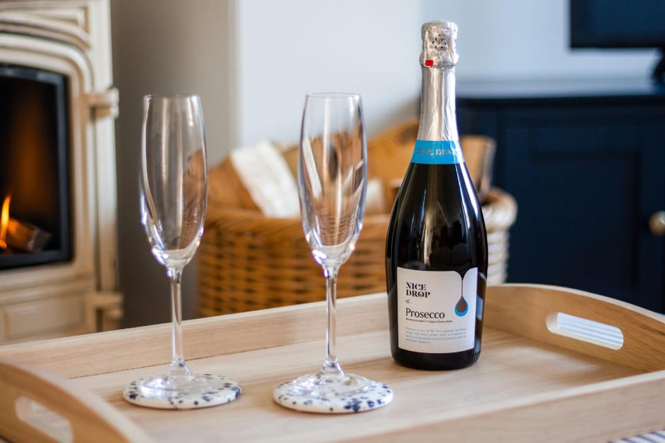 Tilly's Cottage Hotel in East Staffordshire District