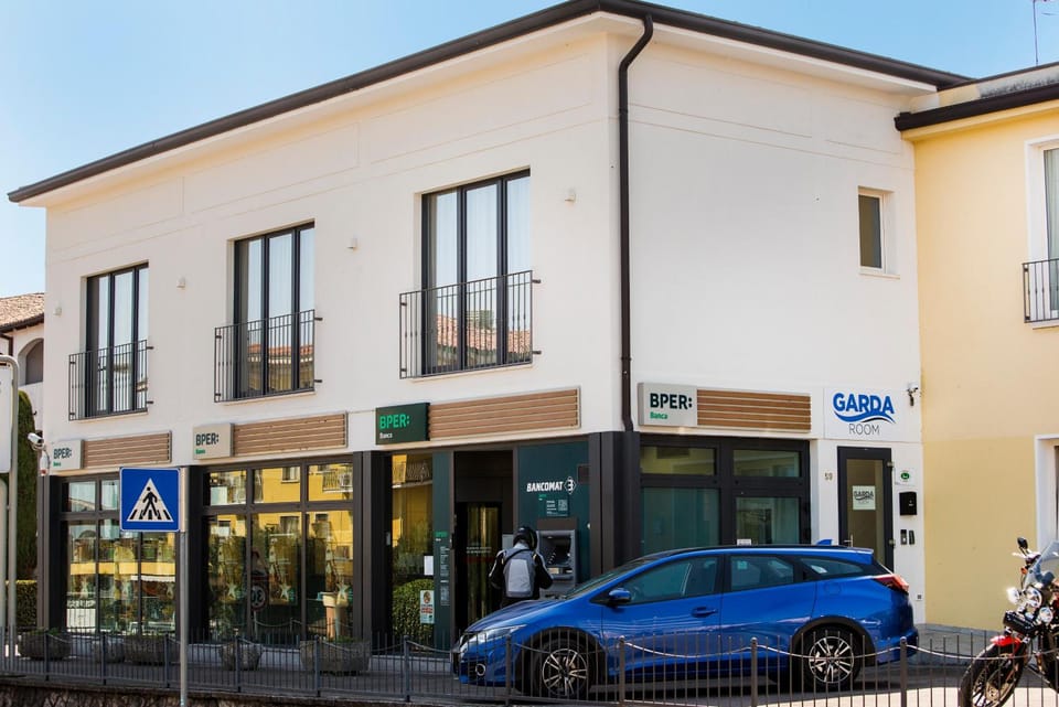 Garda Room Hotel in Peschiera del Garda