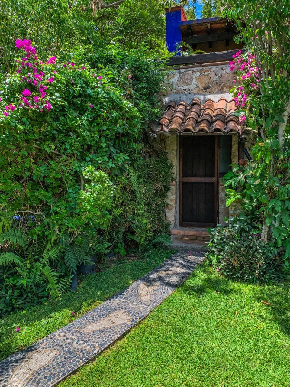 La Casa del Guamuchil Hotel in Tequesquitengo