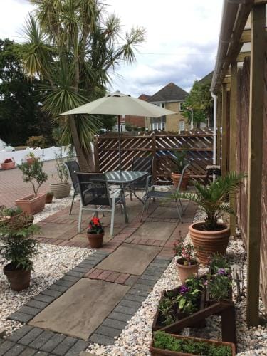 Coast 77 B&B Hotel in Poole