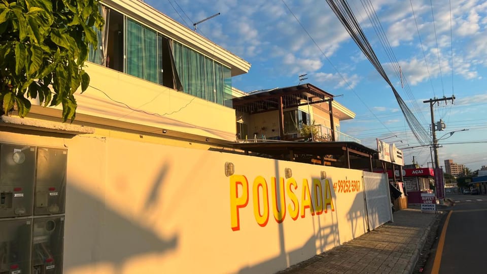 Pousada Ilha do Itacolomi Inn in Penha