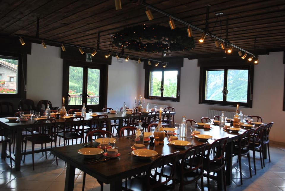 Hotell Millefiori- Alpine Event Lodge Hotel in Valtournenche