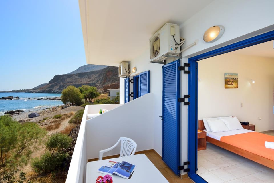 Taverna Akrogiali Hotel in Crete