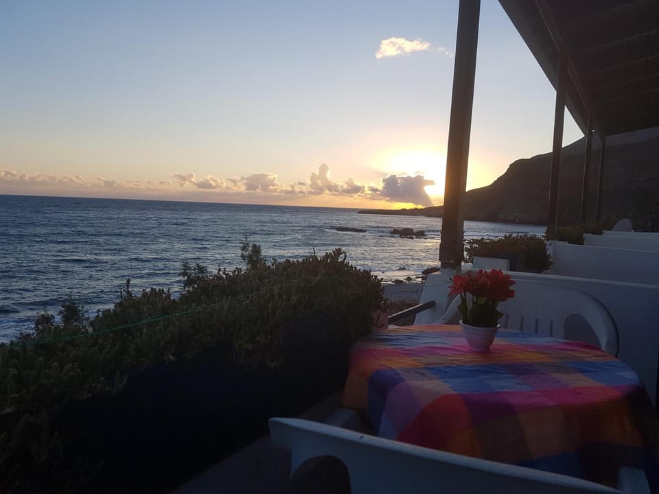 Taverna Akrogiali Hotel in Crete