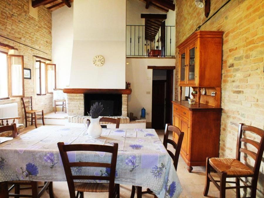 Agriturismo La Casa della Lavanda - Il Casale Hotel in Marche