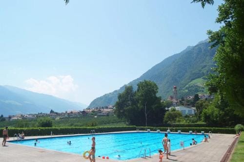 Residence Sonnenburger - Biobauernhof - Azienda agricola biologica Hotel in Tirol