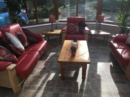 Bedrock Lodge Hotel in Bristol