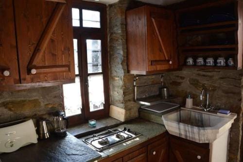 Traditional Greek Cottage Lodge in Halkidiki