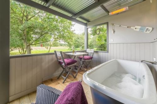 Thompson Hall Retreat Lodge in Breckland District