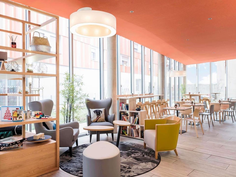 Aparthotel Adagio Access Paris Massy Gare TGV Hotel in Massy