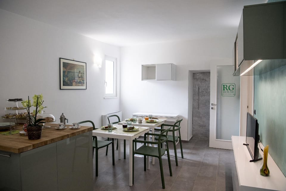 Roof Garden House Hotel in Caserta