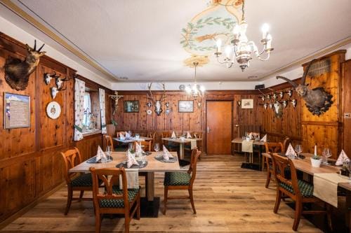 Gasthof Albergo Dolomiten Inn in Prags