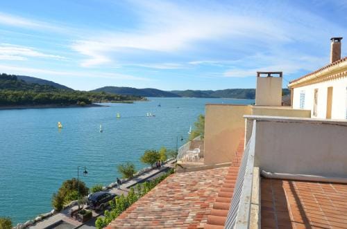 Auberge du Lac Hotel in Bauduen