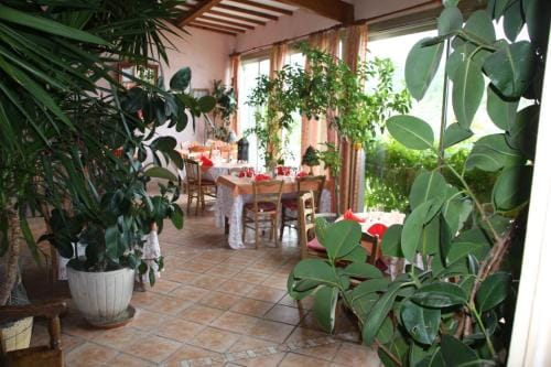 Auberge du Lac Hotel in Bauduen