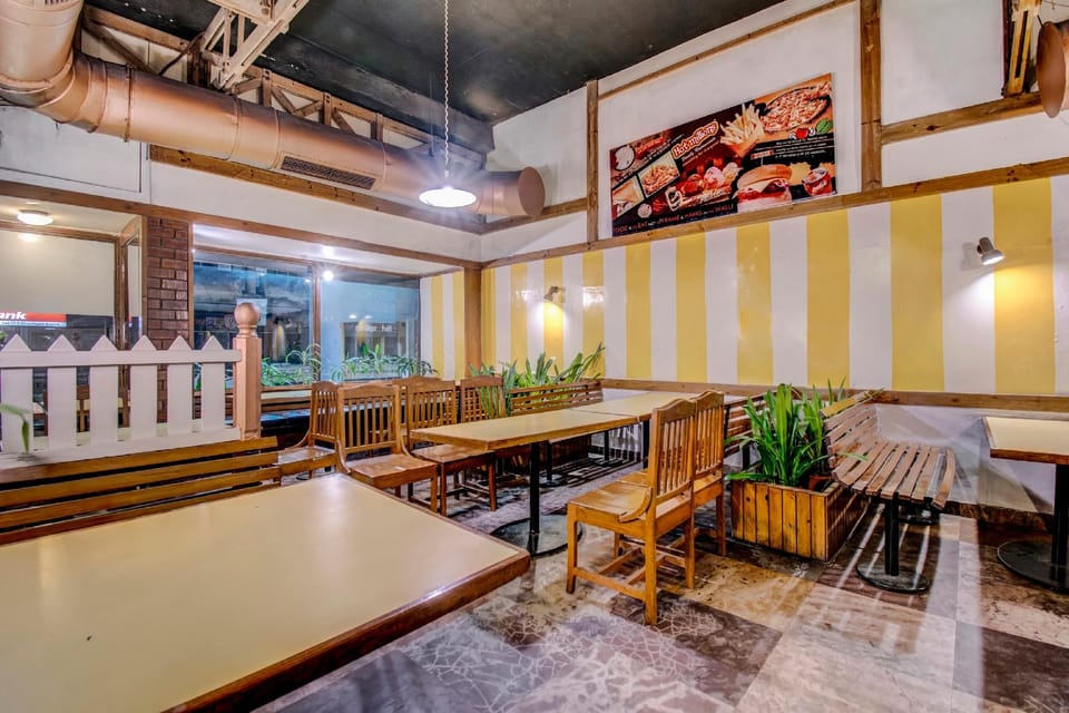 Capital O Broadway Hotel in Chandigarh