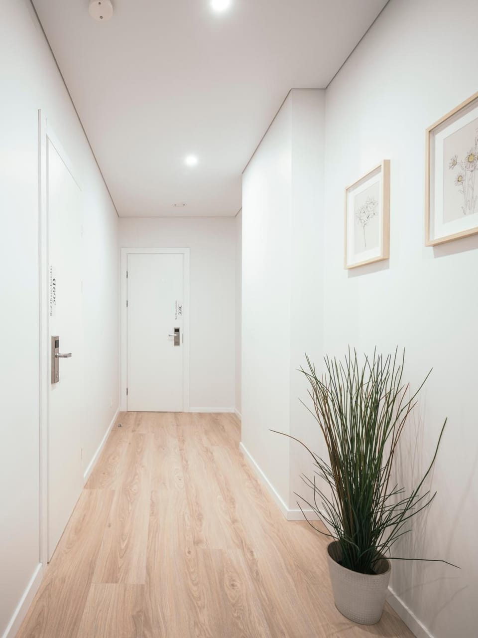 J14A I Rooms & Apartments AUTOMATED SELF CHECK-IN Hotel in Vilnius