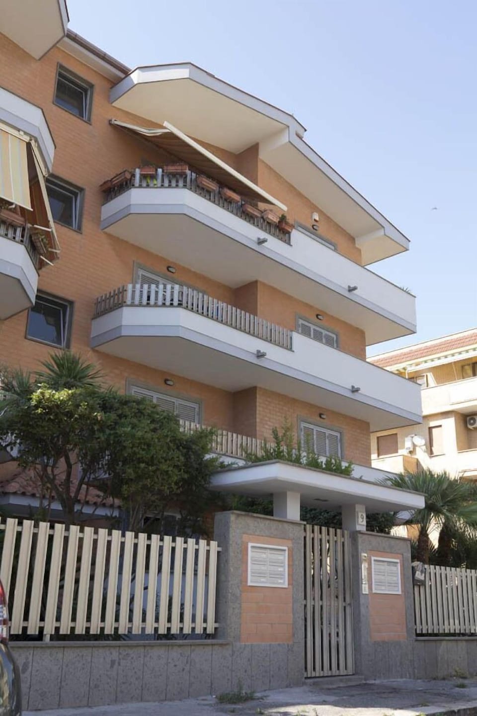 Rosa's House Rome Airport Hotel in Fiumicino