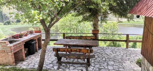 Detached house Milivoje Hotel in Montenegro