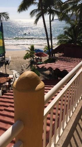 Pie de Playa la Ropa Hotel in Zihuatanejo