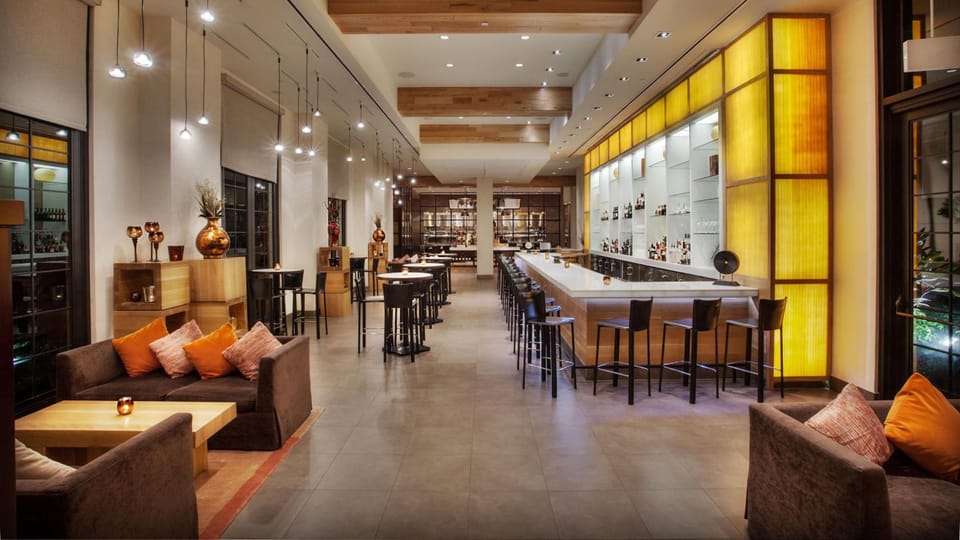 Bar/lounge