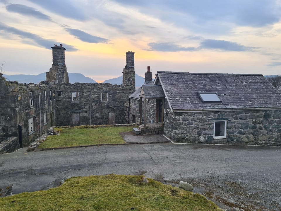 Rhiw Goch Inn Holiday Home Hotel in Trawsfynydd