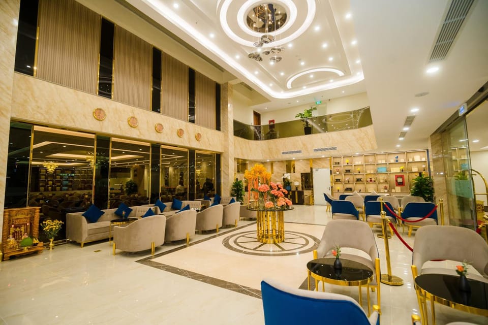 Shared lounge/TV area