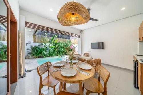Madu Villas Central Canggu Hotel in North Kuta