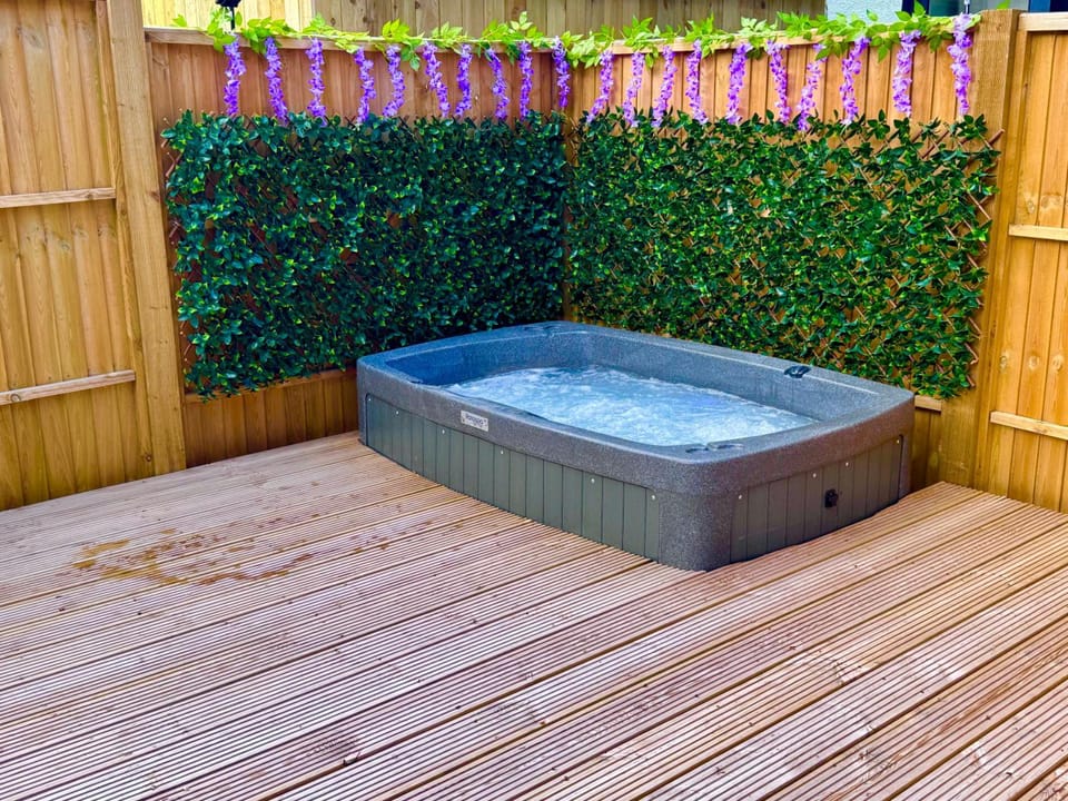 Hot tub