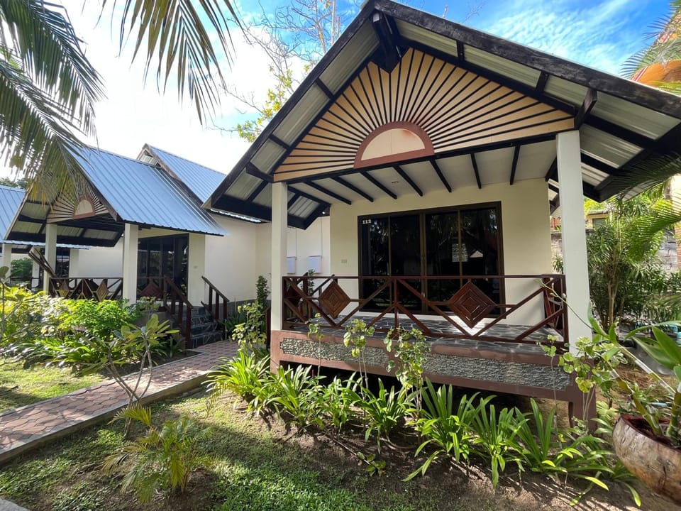 Noble House Beach Resort Resort in Sala Dan