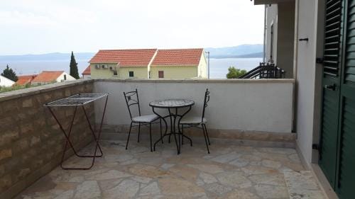 Rooms Anđelka Hotel in Bol
