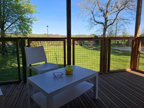 Les Cabanes d'Isa - Cab'Vert Lodge in Île-de-France