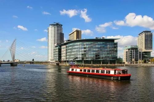 Huge Modern Room to Stay in Salford Samson Plab Hotel in Salford
