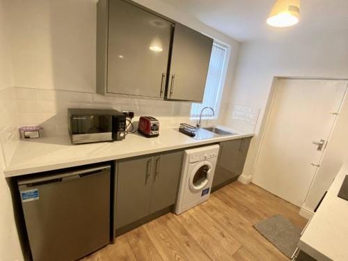 King Size Room To Stay in Salford-Samson PLAB Hotel in Salford