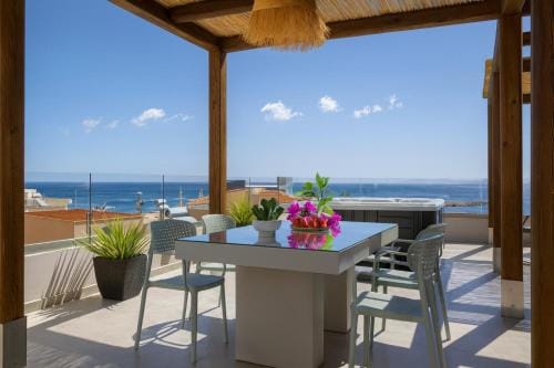 See2sea Cozy Apartments Hotel in Crete