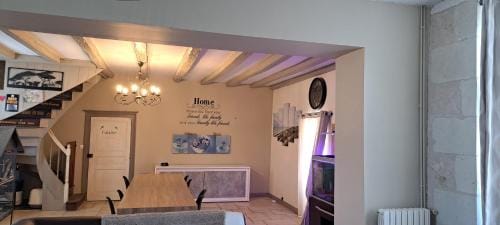 Chambre diner et petit dejeuner Hotel in Centre-Val de Loire