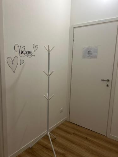 Near Airport Malpensa Pvt Room with Pvt Bath Check-in 24h Hotel in Legnano