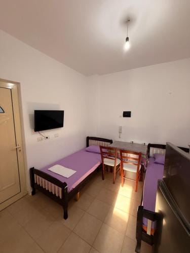 Vila 3 palmat Hotel in Ksamil