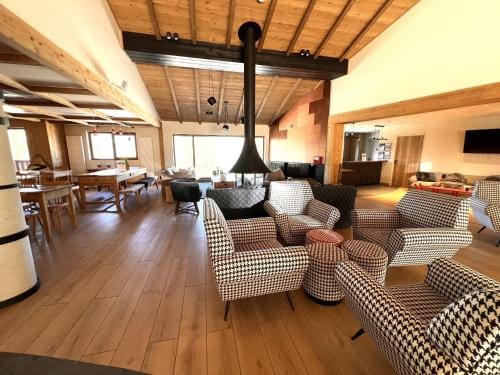 Esprit Chalet Côté Pistes - C36 - Le Snoroc Hotel in La Plagne-Tarentaise