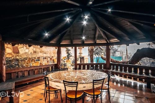 Cabana DNellys Rosa con cancha de basquetbol Lodge in Mazamitla