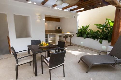 Villas Naomi Hotel in Zihuatanejo