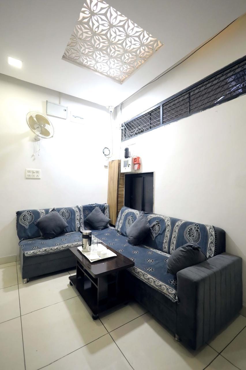 Shared lounge/TV area