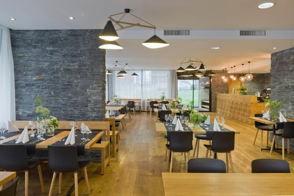 Hotel Restaurant Flaschen Inn in Canton of Valais