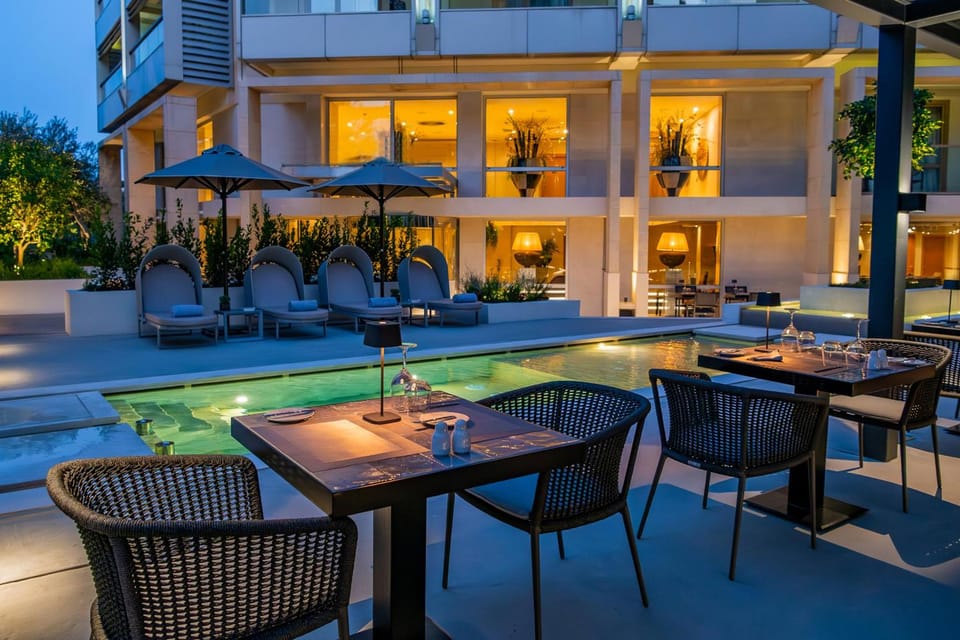 Divani Apollon Suites Hotel in Vouliagmeni