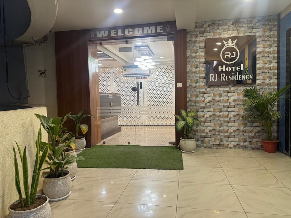 HOTEL RJ RESIDENCY  Hotel in Ahmedabad