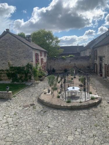 Chambre privee dans une demeure de charme Hotel in Île-de-France