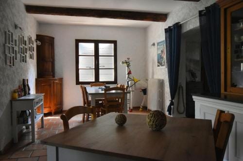Les Chambres du Luberon & Table d'hotes Hotel in La Roque-d'Anthéron